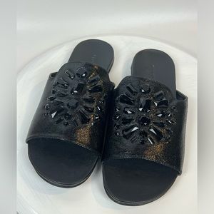 Kenneth Cole size 9 Slide sandals. Rhinestone detail. Worn once.